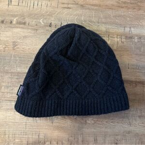 Patagonia Navy Honeycomb Knit Recycled Wool Cozy Beanie Hat One Size Gently Used